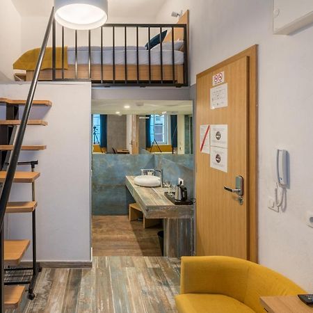 Tcz Wozna Aparthotel พอซนาน ภายนอก รูปภาพ