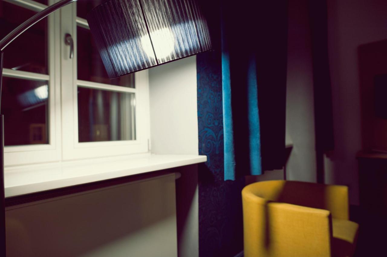 Tcz Wozna Aparthotel พอซนาน ภายนอก รูปภาพ