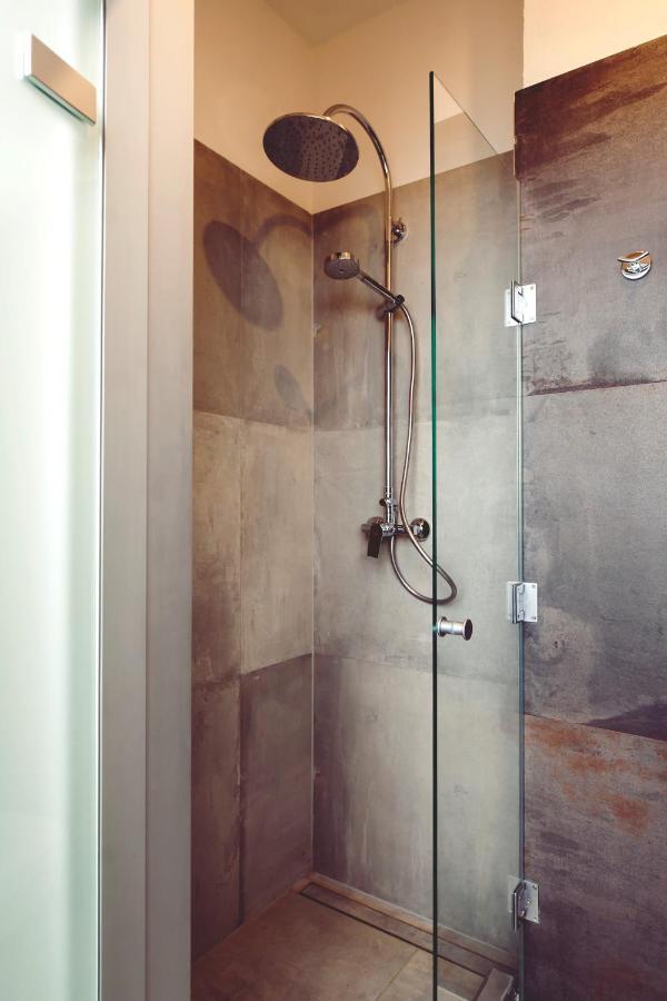 Tcz Wozna Aparthotel พอซนาน ภายนอก รูปภาพ