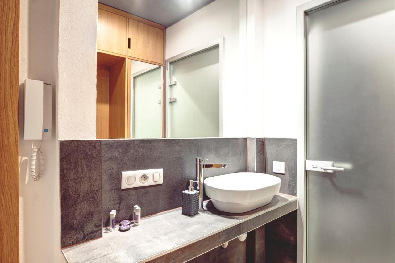 Tcz Wozna Aparthotel พอซนาน ภายนอก รูปภาพ