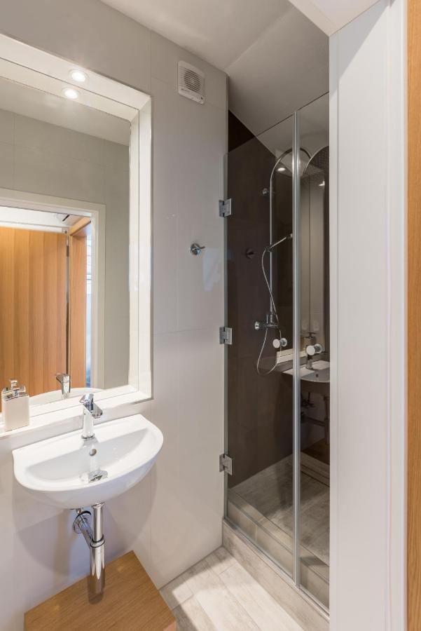 Tcz Wozna Aparthotel พอซนาน ภายนอก รูปภาพ