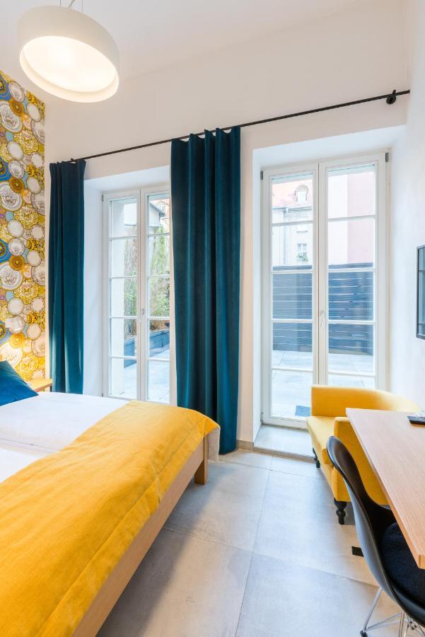 Tcz Wozna Aparthotel พอซนาน ภายนอก รูปภาพ